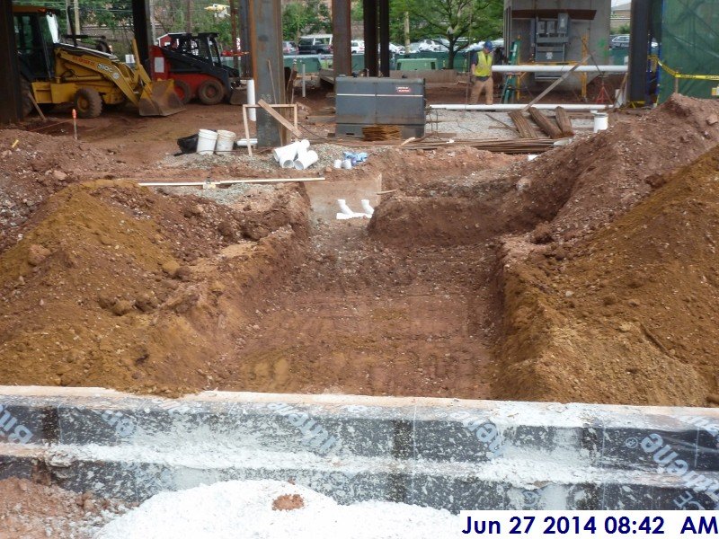 Excavation for the underground sanitary sewer Facing South (800x600)